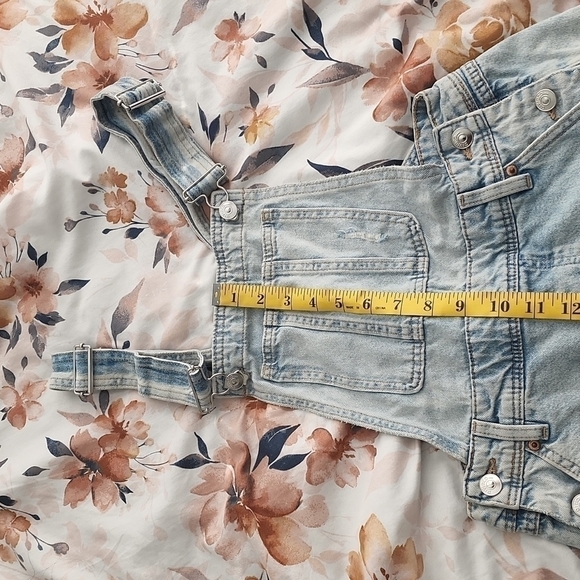 H&M Distress Denim Overall Shorts shortall Summer Casual Outing - Picture 10 of 12